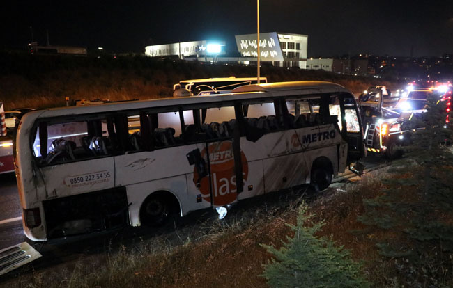 Gebze De Yolcu Otobusu Devrildi 1 Olu Gebze Yenigun