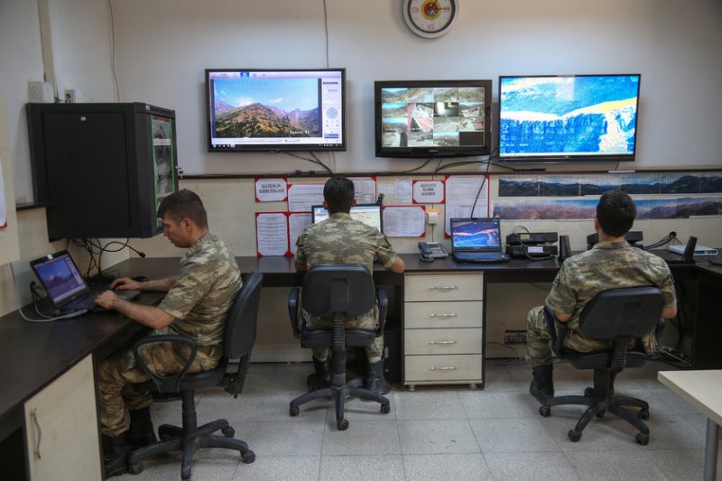 2 bin 522 rakımlı tepede vatan nöbeti