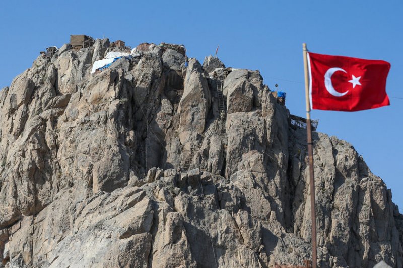 2 bin 522 rakımlı tepede vatan nöbeti