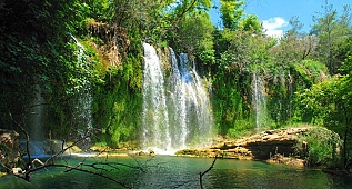 Düden Şelalesi'ne devirdaim ediliyor