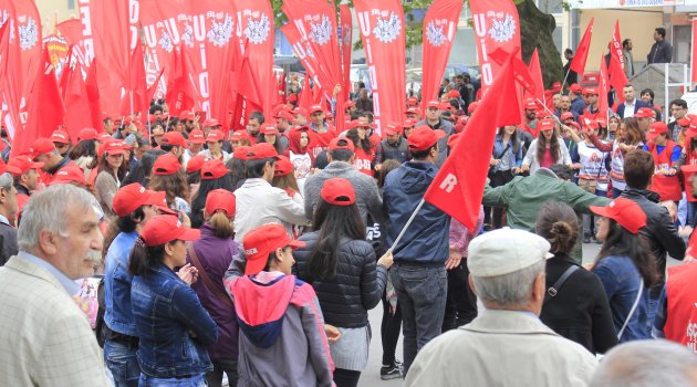 1 Mayıs’ı Gebze’de kutladı