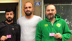 Kombineyi aldı, şimdi de balık yedirecek