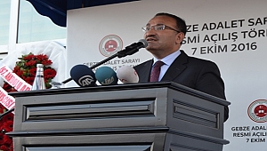 Bozdağ Hukuk Fakültesi mezunlarına seslendi