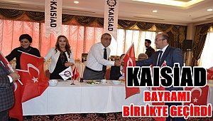 KAISİAD Bayraklarla toplandı