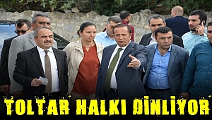 Toltar halkı dinliyor