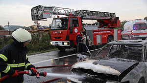Sürücü Çakmağı Çaktı, LPG'li Otomobil Alev Aldı