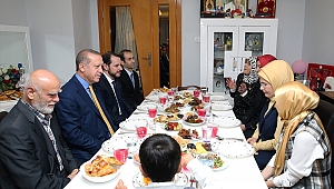 Cumhurbaşkanı Erdoğan iftarı şehit ailesiyle yaptı
