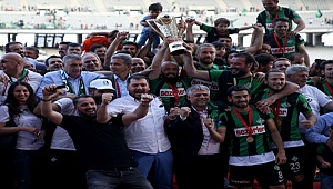 Kıskanmamak elde değil!