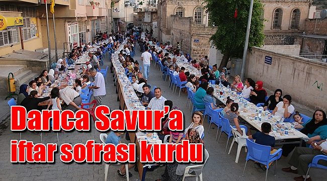 Darıca Savur’a iftar sofrası kurdu