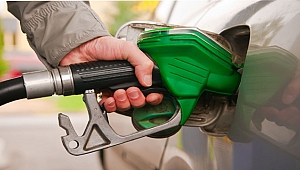 Benzine 13 kuruş zam yapıldı