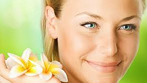 Cilt güzelliği için sıcak havlu masajı