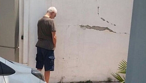 İlhan Şeşen yolun ortasına tuvaletini yaptı