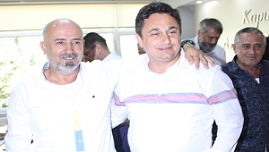 Onlara her yol Paris