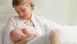 10 adımda bebeğinizi doğru emzirin