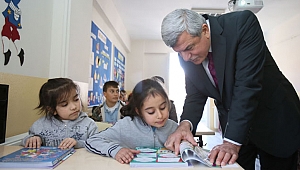 Başkan’dan ilkokul öğrencilerine başarı dilekleri