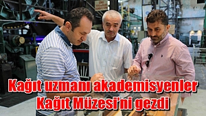 Kağıt uzmanı akademisyenler Kağıt Müzesi’ni gezdi