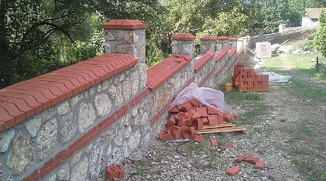 Mezarlıklara çevre düzenlemesi