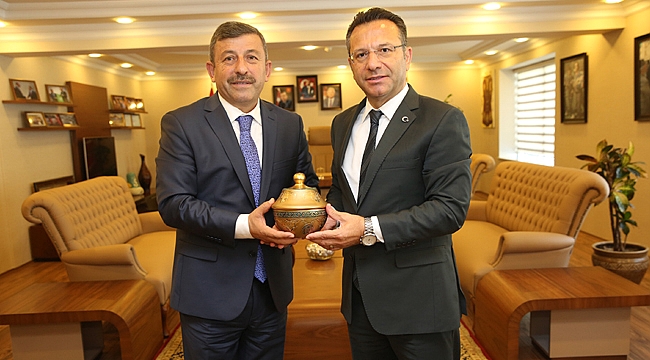 Vali Aksoy'dan Başkan Karabacak'a ziyaret