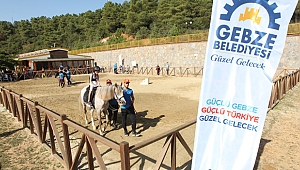 Gebzeli Çocuklar Binicilikle Tanışıyor