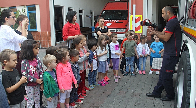 Minikler itfaiyede meraklarını giderdiler