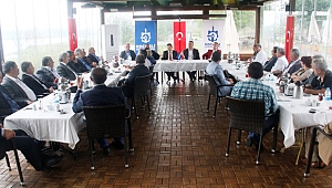 Muhtarlar Kartepe'de buluştu