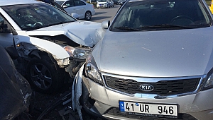 3 otomobil çarpıştı; 5 yaralı