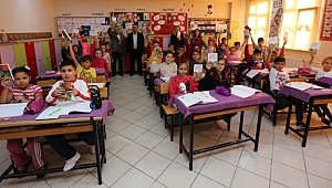 Bu ayki yazar Çetinel oldu