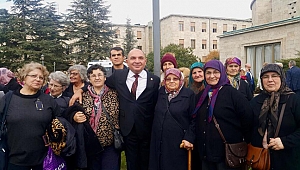 CHP, köylüyle yan yana