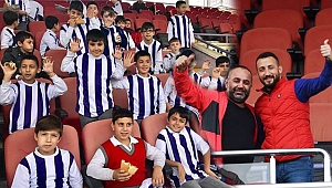 İlker Çakır bunu hep yapıyor