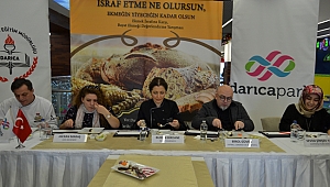 Bayat ekmekler çöpe değil mideye gitti