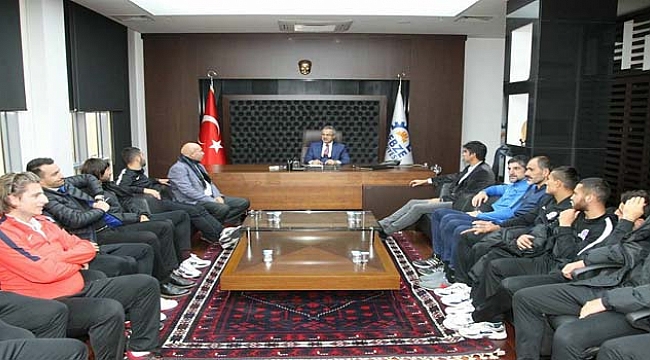 Düşmanları sevindirmeyin!