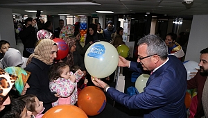 Başkan Köşker çocuklarla karne şenliğinde