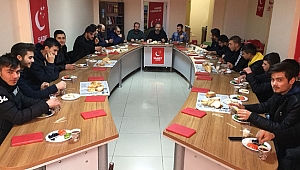 Çayırova Genç Saadet, kahvaltıda buluştu.