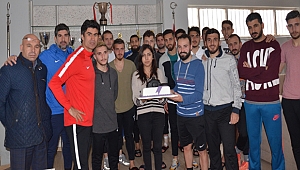 ‘Dalya’ diyen Büşra’ya sürpriz kutlama