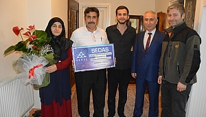 Elektrik tasarrufunda başarılı olan ailelere ödül verildi