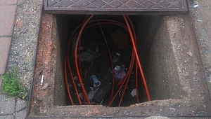 Hırsızlar kamu malına göz dikti!