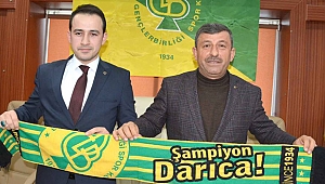 Kendileri çalıp kendileri oynuyorlar!