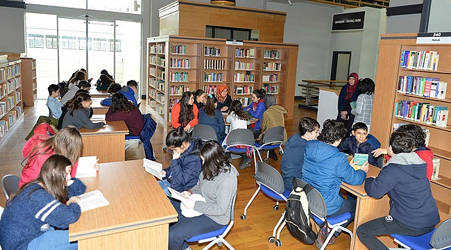 “Öğrenciler iyi birer okur olurlarsa iyi bir vatandaş da olurlar.”