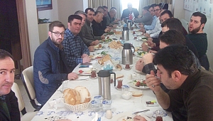 TÜMSİAD üyeleriyle bir araya geldi