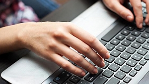 Üniversiteliler çevrimiçi