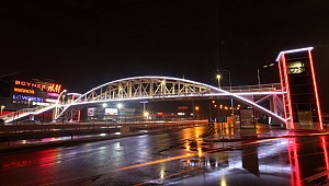 Alt ve üst geçitlere görsel aydınlatma