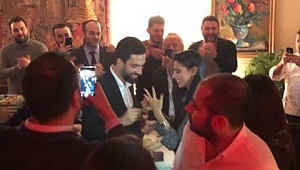 Arda Turan'dan Aslıhan Doğan'a evlenme teklifi