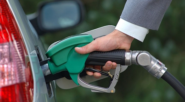 Benzine bu gece 16 kuruş indirim geliyor