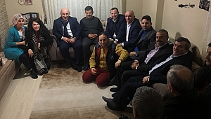 Bıyık yorulmak bilmiyor