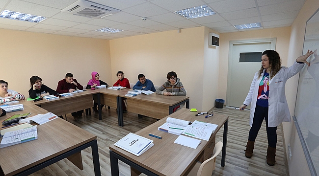 Engelsiz yaşam merkezinde EKPSS eğitimi