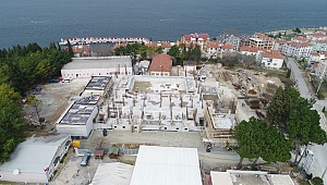 Genç yüzücüler yetişecek