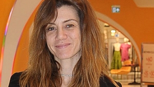 Gökçe Bahadır makyajsız görüntülendi