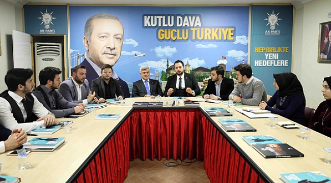 “Mehmet Akif’i ve Necip Fazıl’ı çok iyi anlayın”