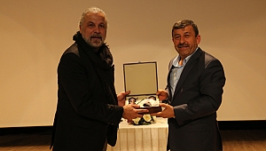  Mete Yarar Darıca'da yeni dünya düzenini anlattı