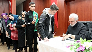 Payitaht ekibi öğrencilere Abdülhamit'i anlattı